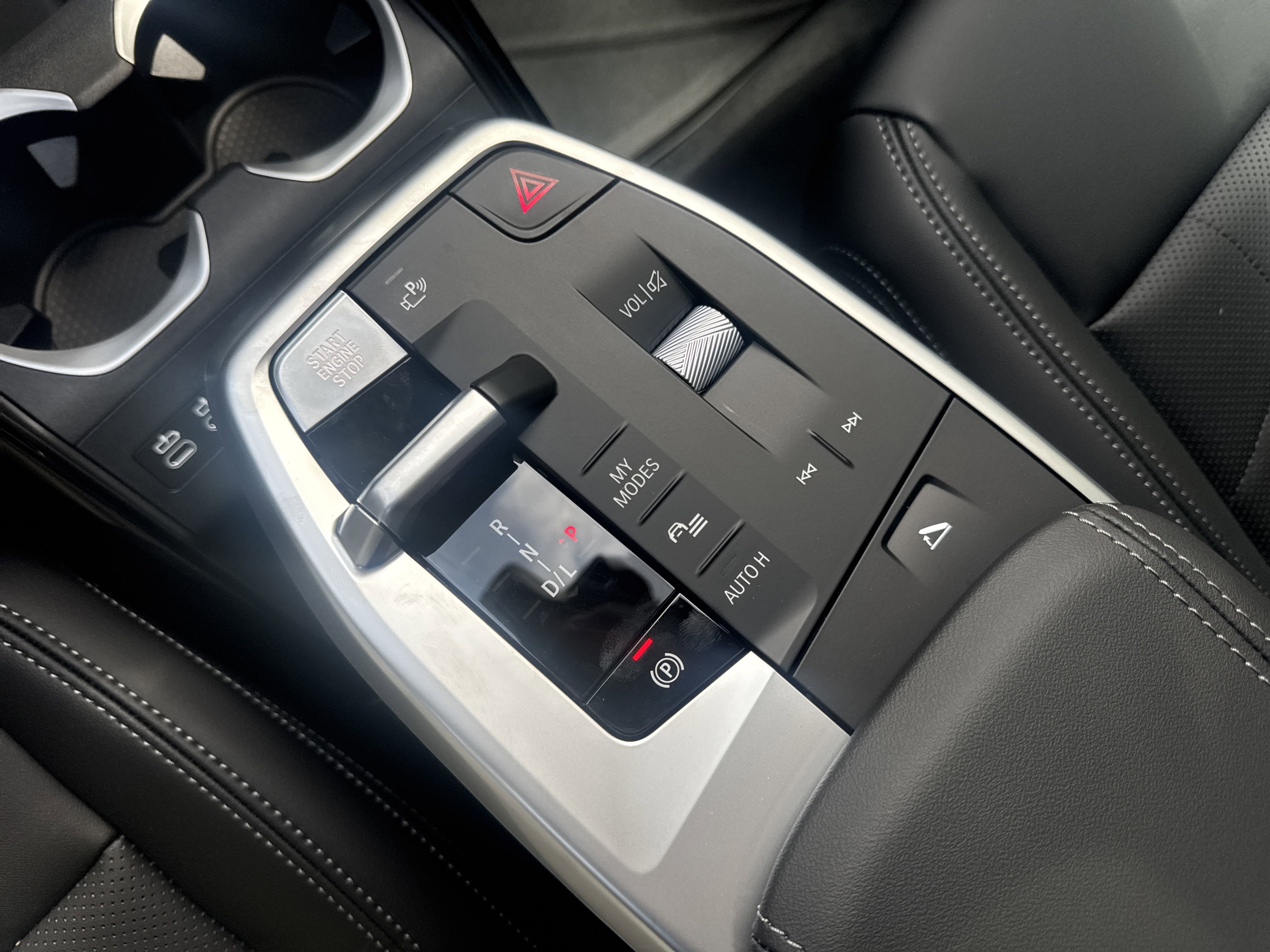 2025 BMW X1 28i - Photo 17