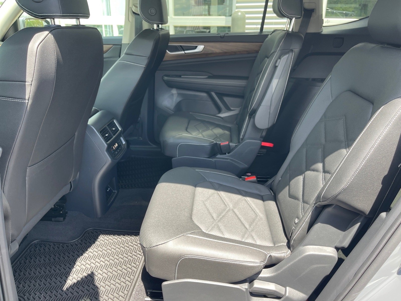 New 2026 Pure Gray Volkswagen SE image 12