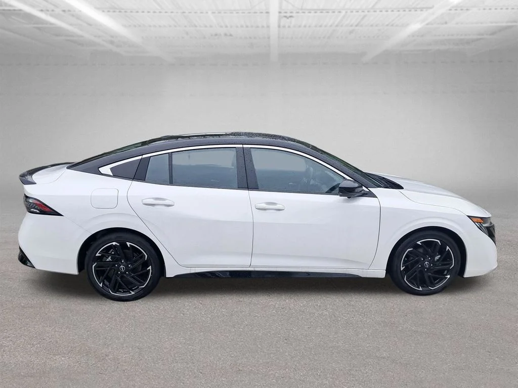 New 2026 White Nissan SR image 7