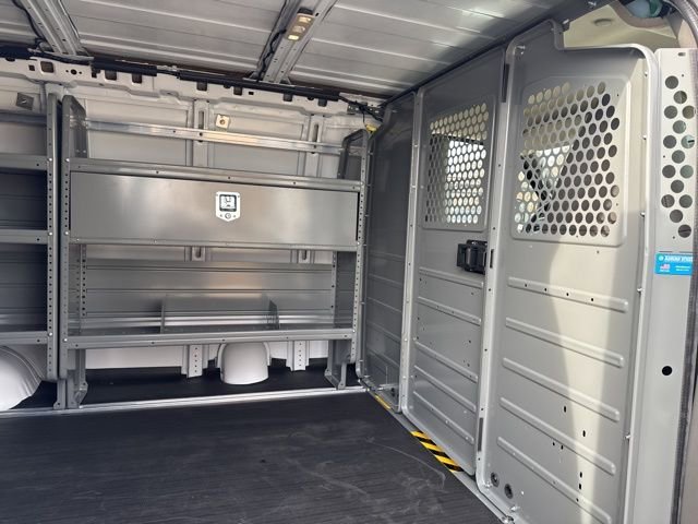 2025 Chevrolet Express Cargo Work Van - Photo 9