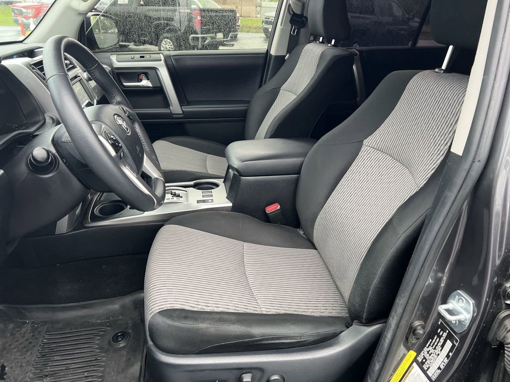 2018 Toyota 4Runner SR5 - Photo 17