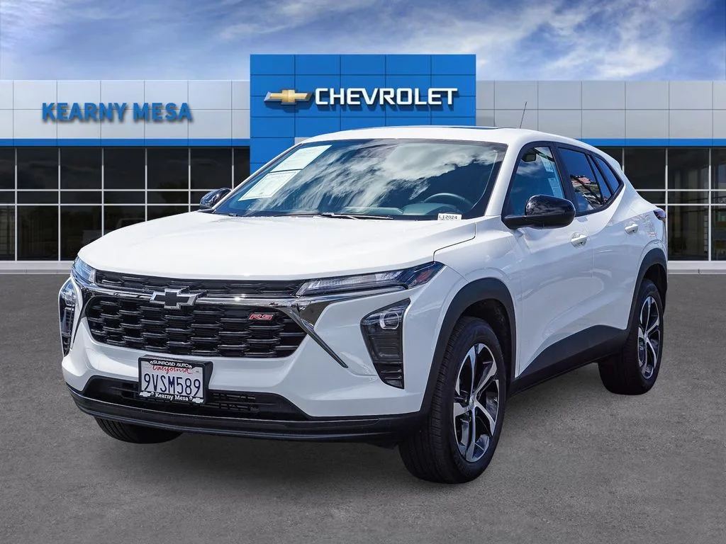 Used 2026 White Chevrolet 1RS image 3