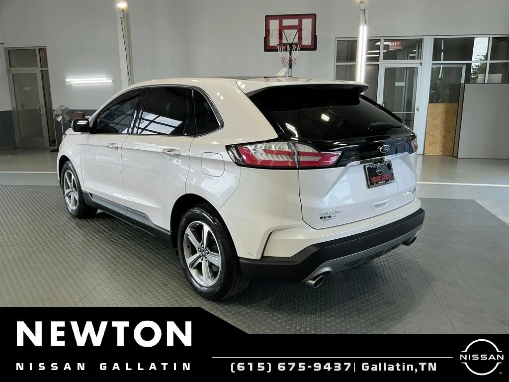 Used 2019 White Platinum Clearcoat Metallic Ford Titanium image 25