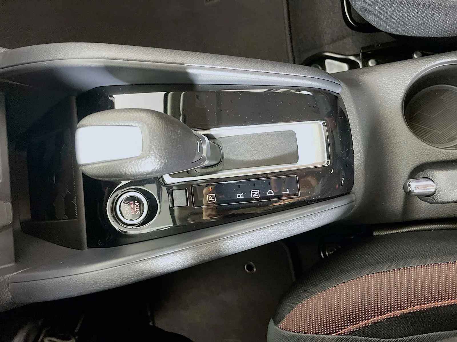 Certified Used 2025 Gray Sky Pearl Nissan SR image 14