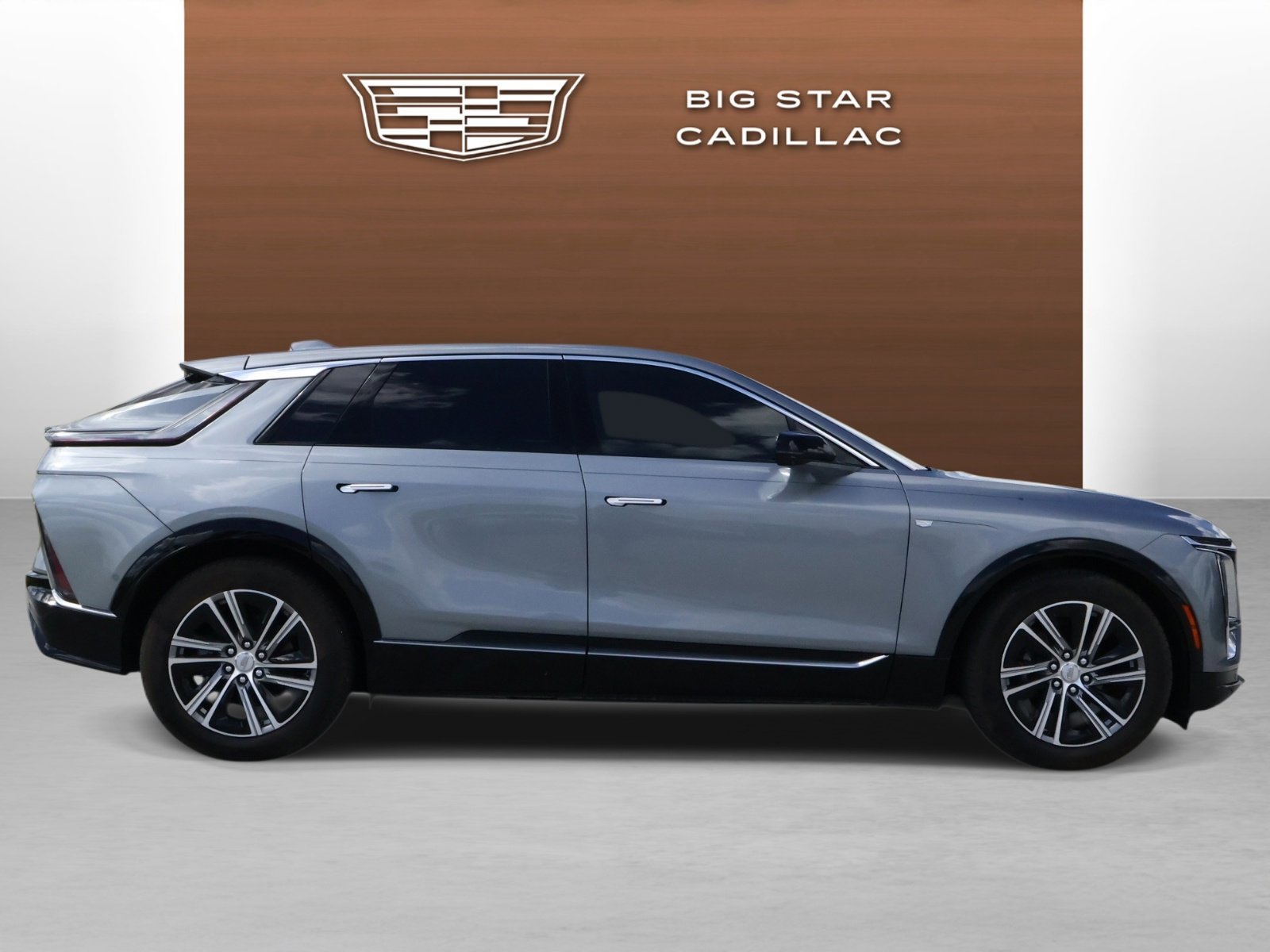 Used 2025 Argent Silver Metallic Cadillac Luxury 1 image 5