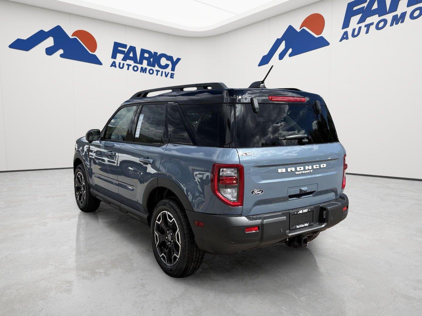 New 2026 Azure Gray Metallic Tri-Coat Ford Outer Banks® image 4