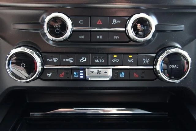 New 2026 Agate Black Metallic Ford F-350® Lariat® image 32