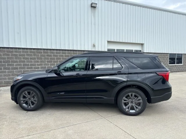 New 2026 Agate Black Metallic Ford Active image 9