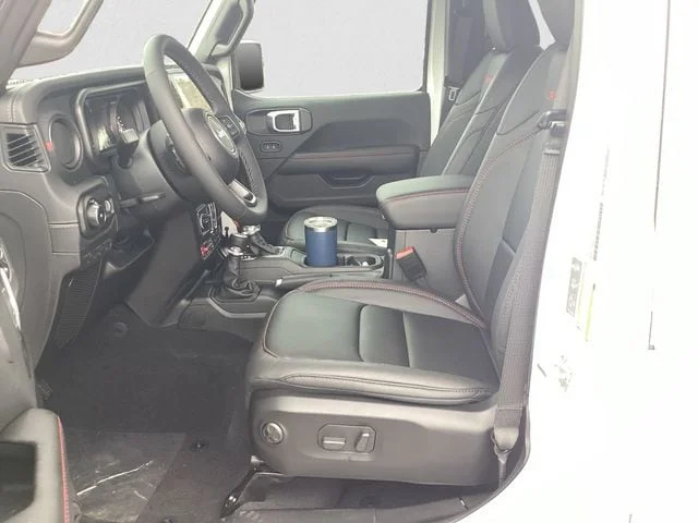 New 2027 Bright White Clearcoat Jeep Rubicon image 10