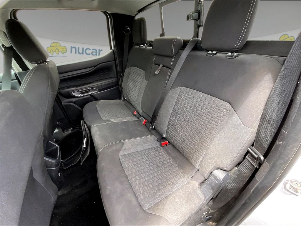 Used 2025 Oxford White Ford XLT image 15