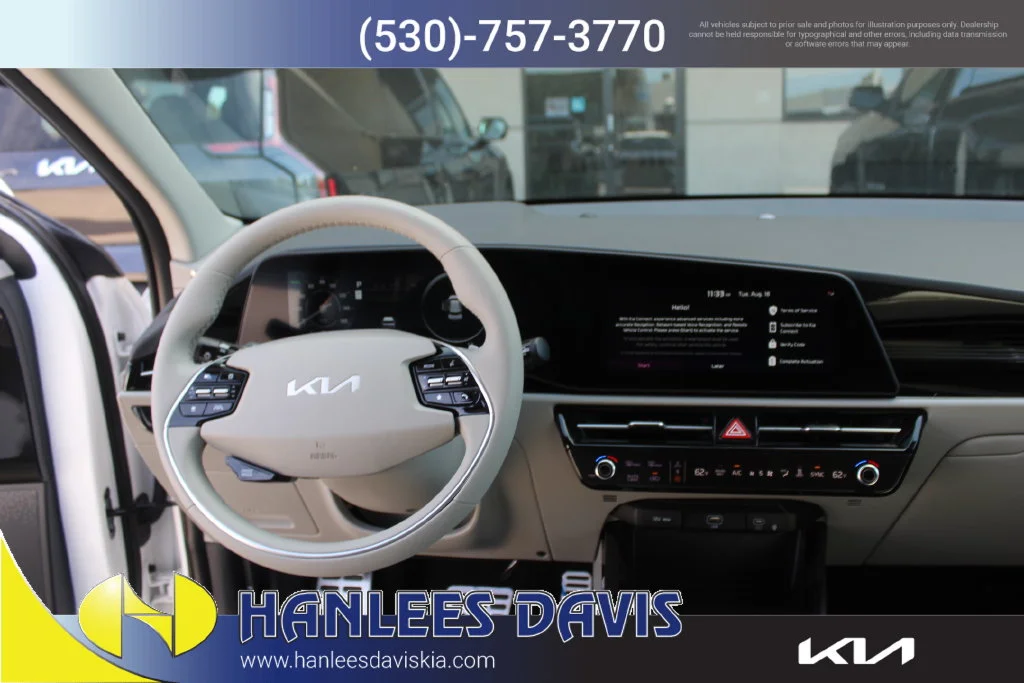 New 2026 White Kia Wave image 19