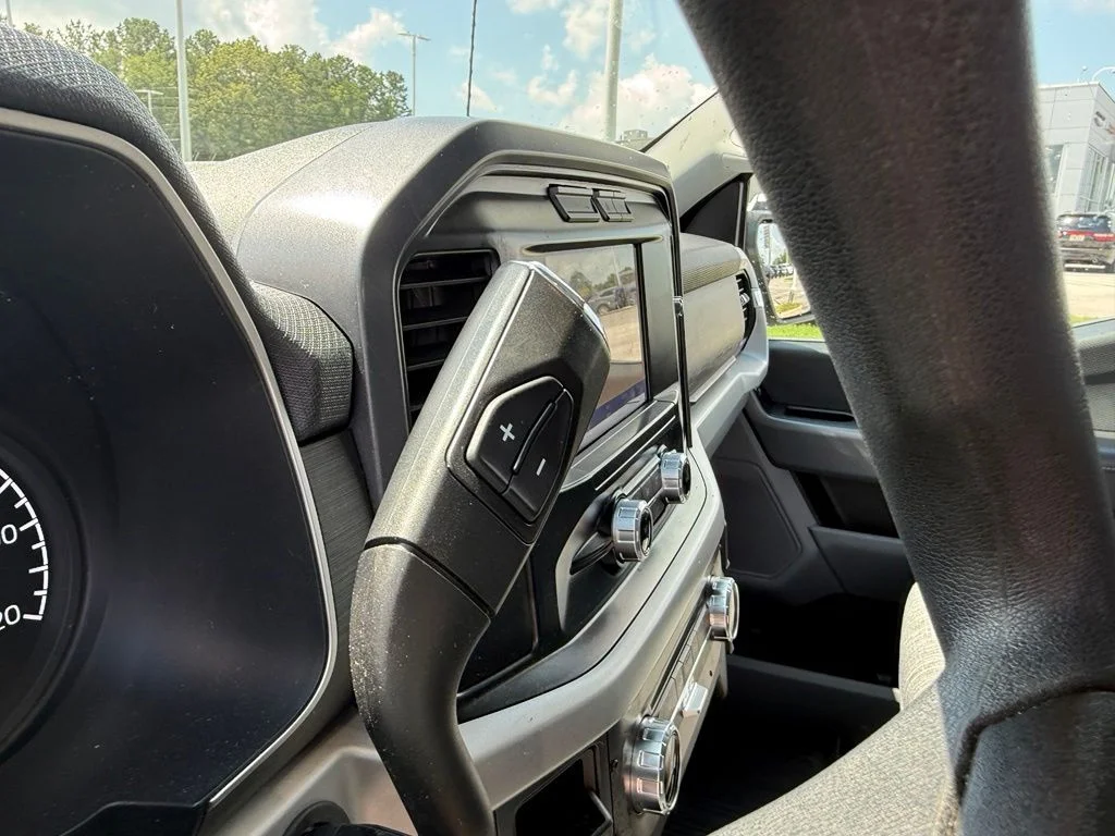 Used 2023 Blue Ford XLT image 17