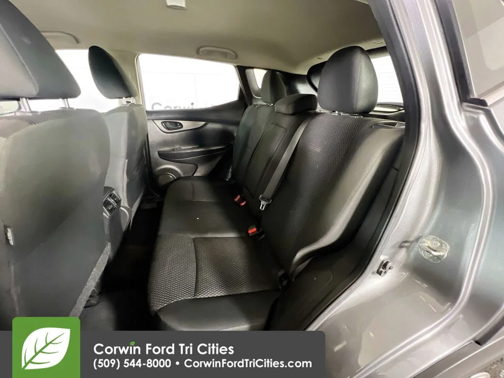 Used 2019 Brilliant Silver Metallic Nissan S image 26