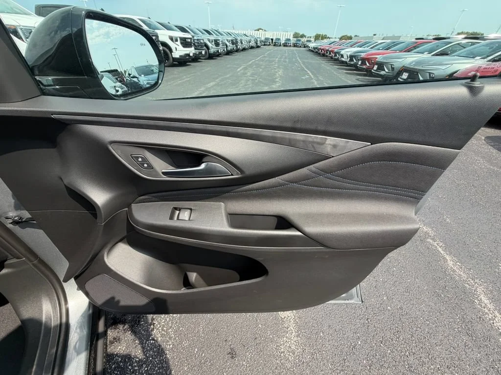 2026 Buick Envista Sport Touring - Photo 23