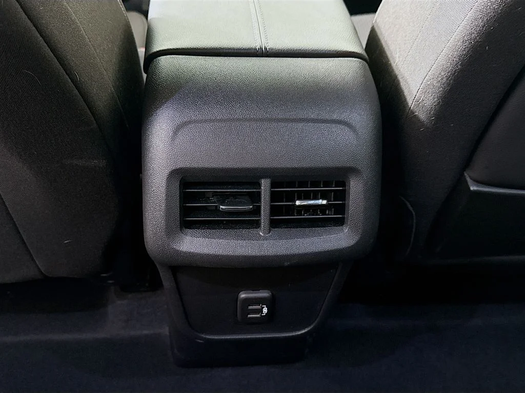 Used 2022 Cayenne Red Tintcoat GMC SLE image 25