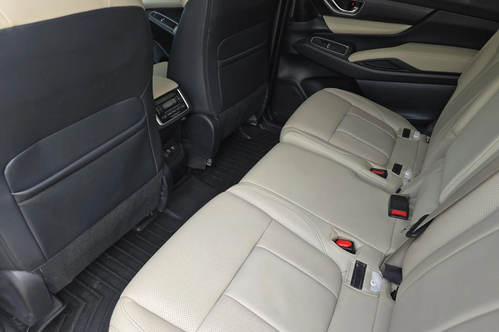 Used 2022 Brown Subaru Limited image 9