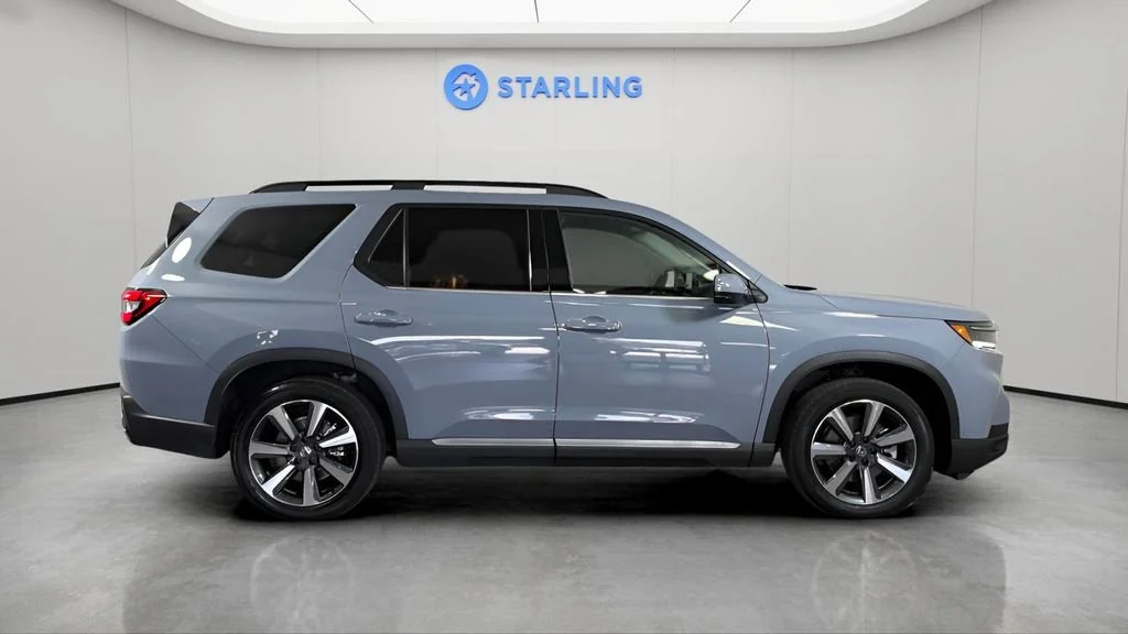 Used 2025 Gray Honda Touring image 11