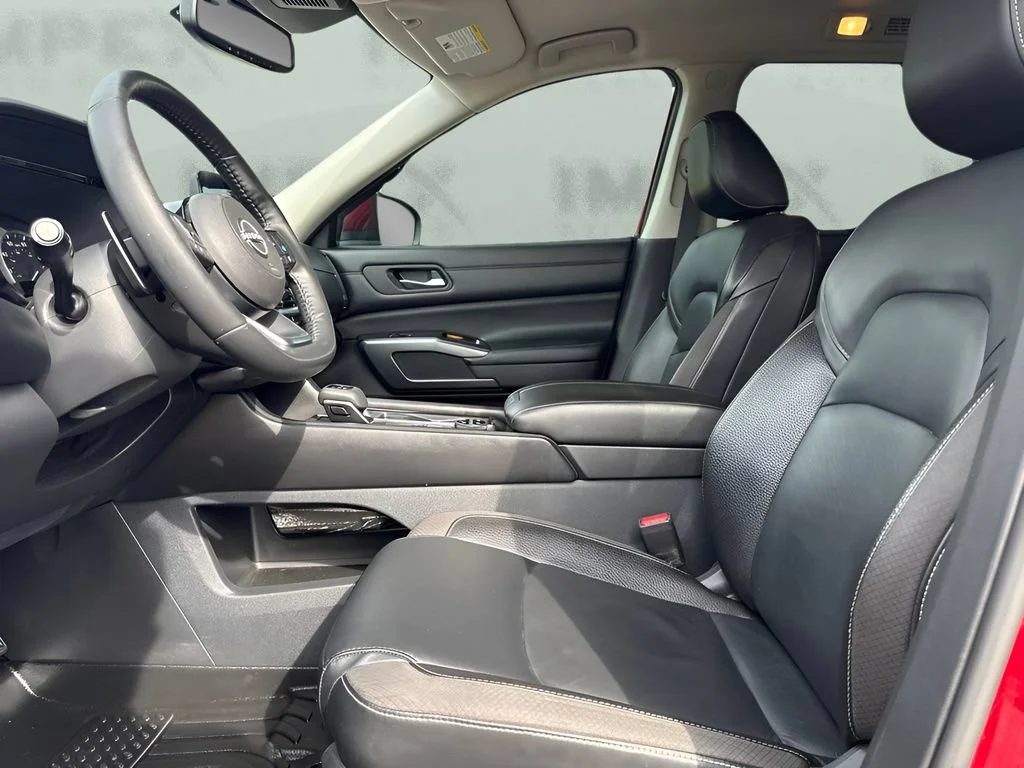 Used 2022  Nissan SL image 31