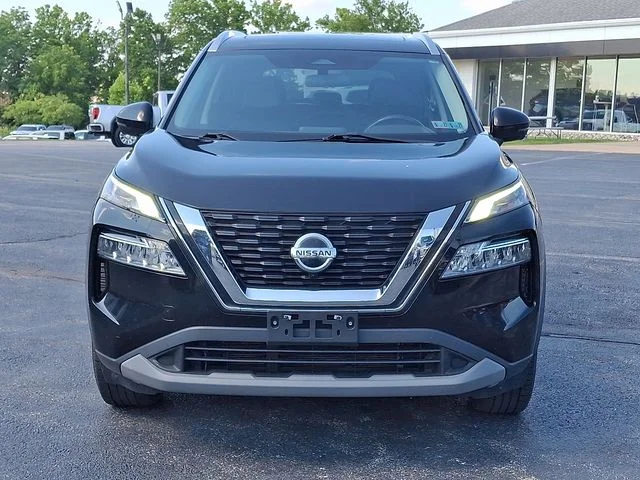 Used 2021 Black Nissan SV image 7