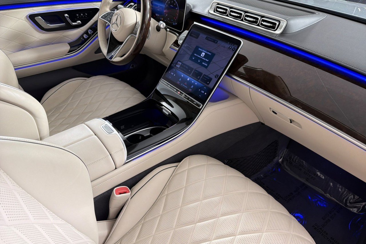 Certified Used 2024 Cirrus Silver Metallic Mercedes-Benz S 580 image 14