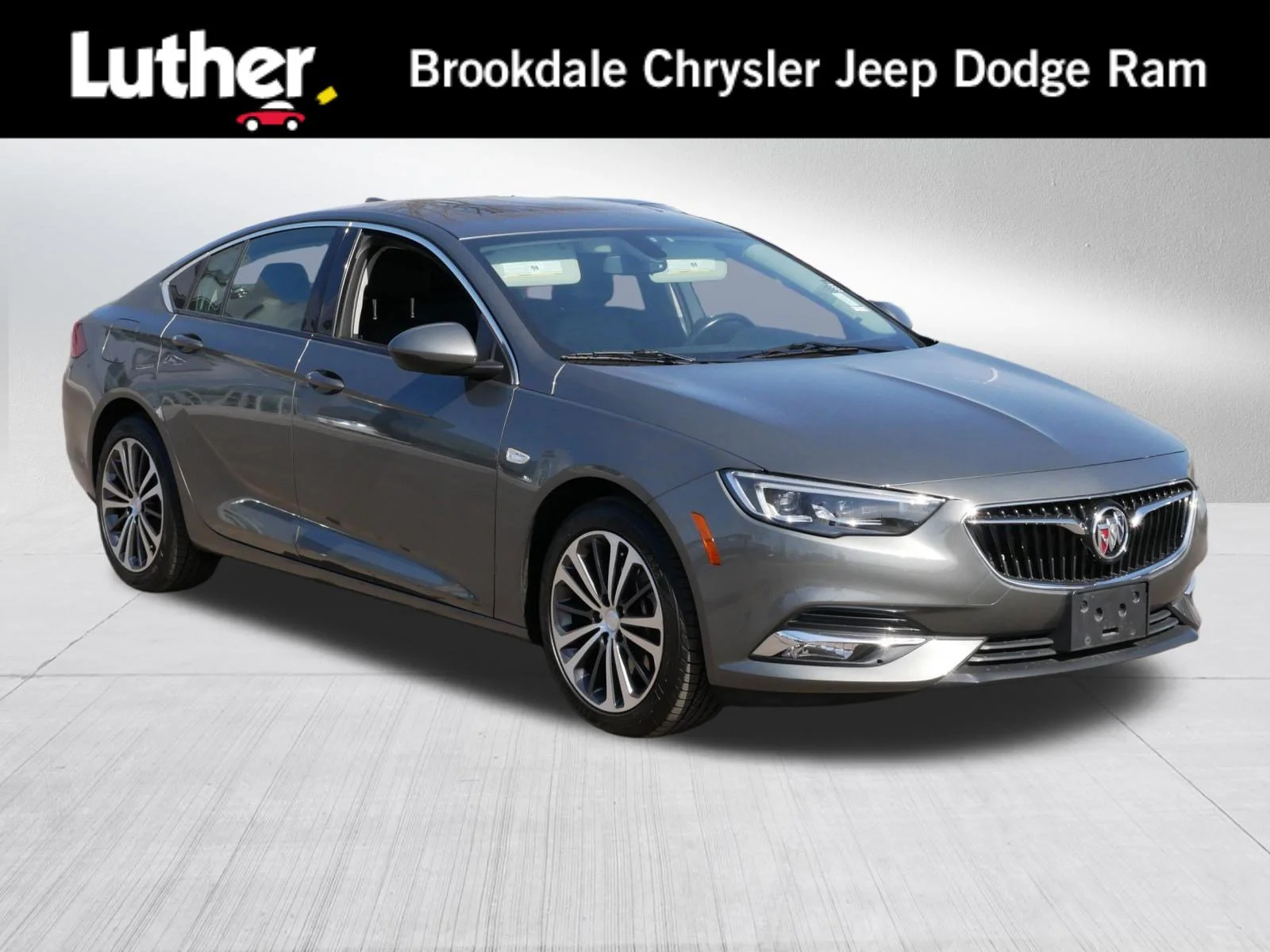 2018 Buick Regal Essence AWD's photo