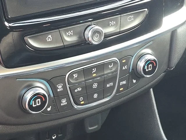 Used 2022 Silver Chevrolet LT image 37