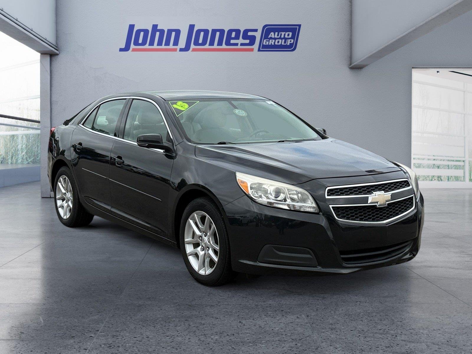 Used 2013 Black Granite Metallic Chevrolet LT image 8
