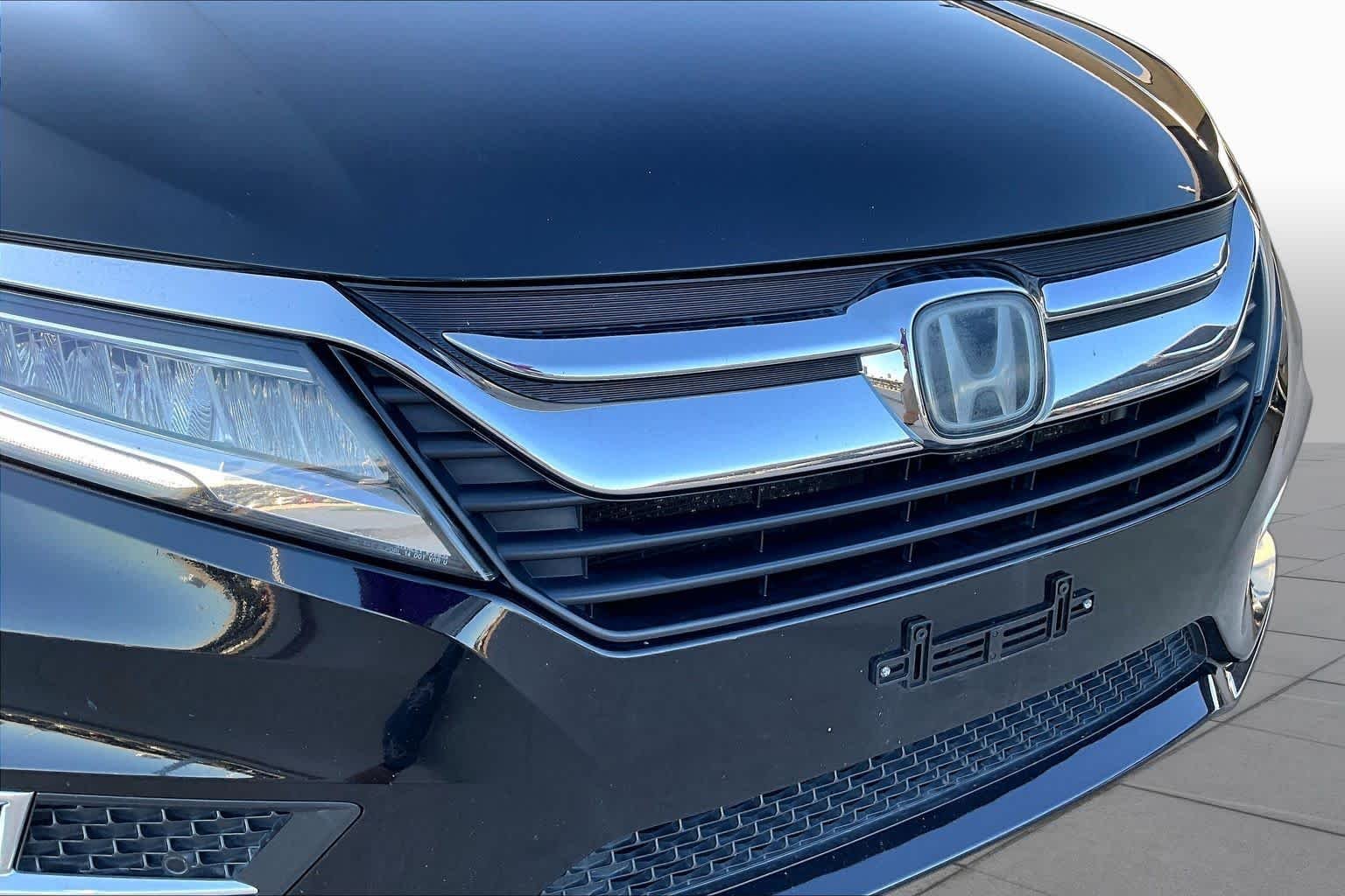 Used 2018 Crystal Black Pearl Honda Elite image 28
