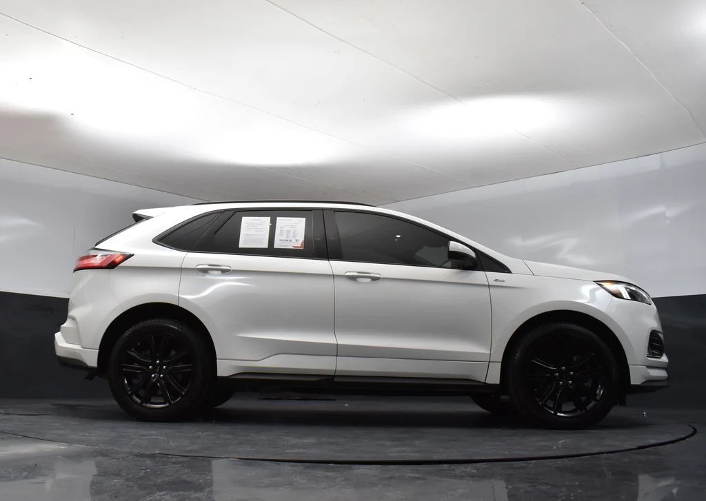 Certified Used 2022 White Ford ST Line image 37