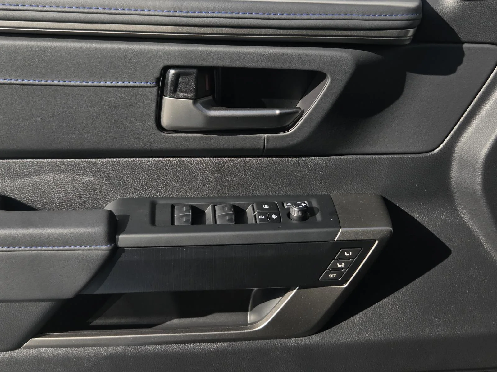 2026 Toyota Tundra Platinum - Photo 25