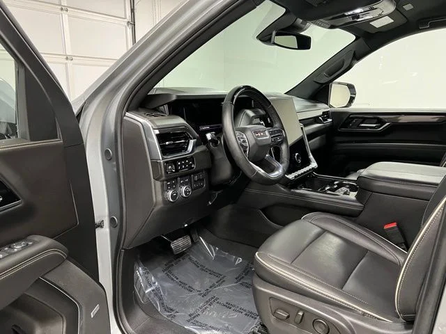 Used 2025 Gray GMC Elevation image 20