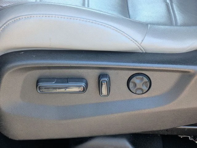 Used 2018  Honda EX-L image 12