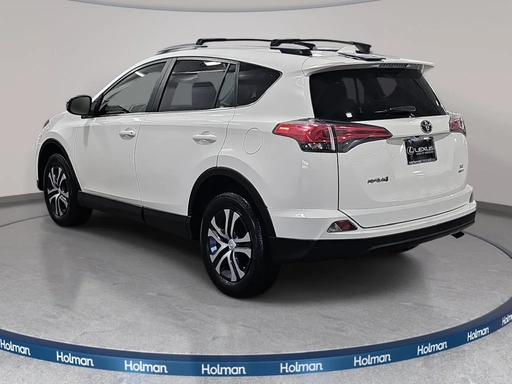 Used 2017 White Toyota LE image 8