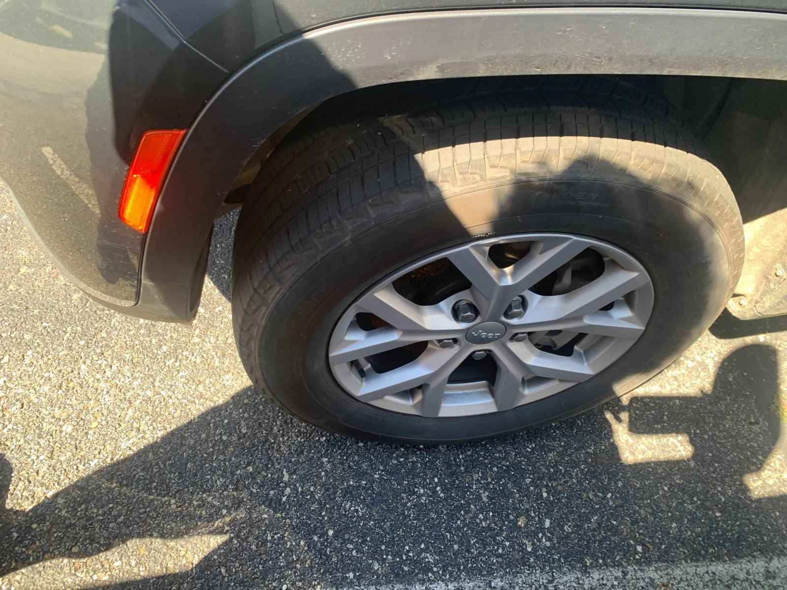 Used 2022 Brown Jeep Limited 4x4 image 7