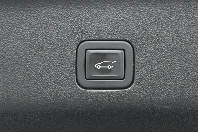 Used 2024 Sterling Metallic GMC Denali Ultimate image 23