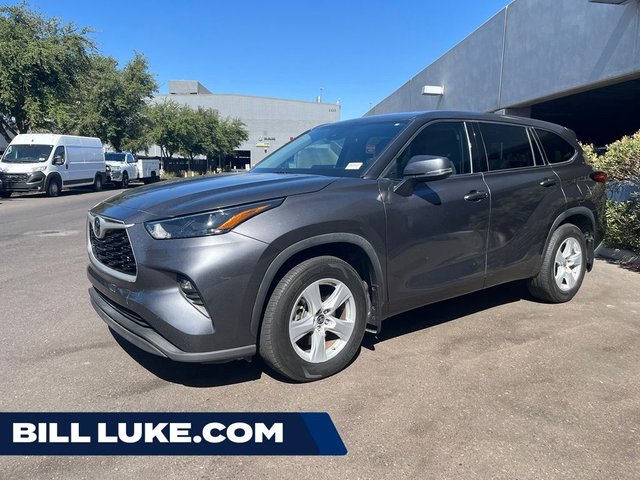 2022 Toyota Highlander LE