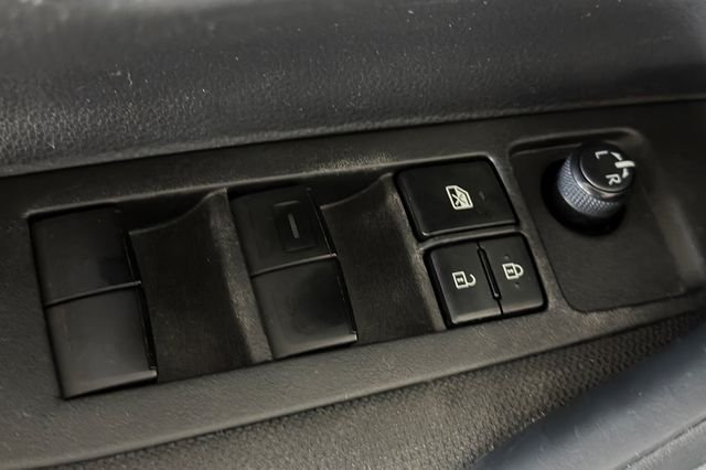 Used 2022 Wind Chill Pearl Toyota LE image 16