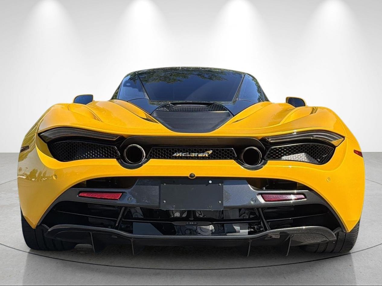 Used 2019 Volcano Yellow McLaren Performance image 4