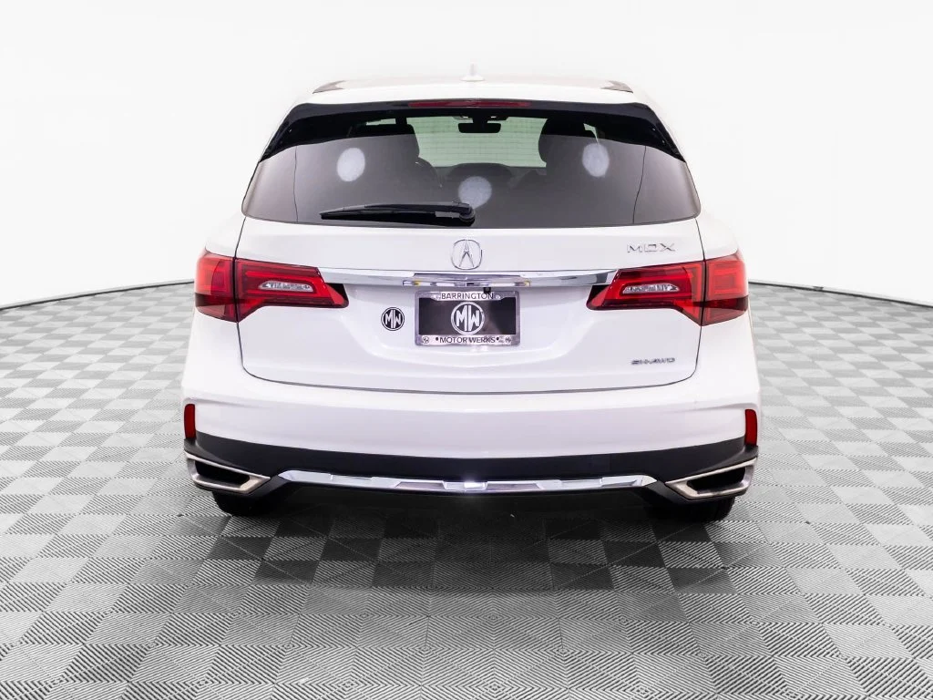Used 2018  Acura 3.5L image 5