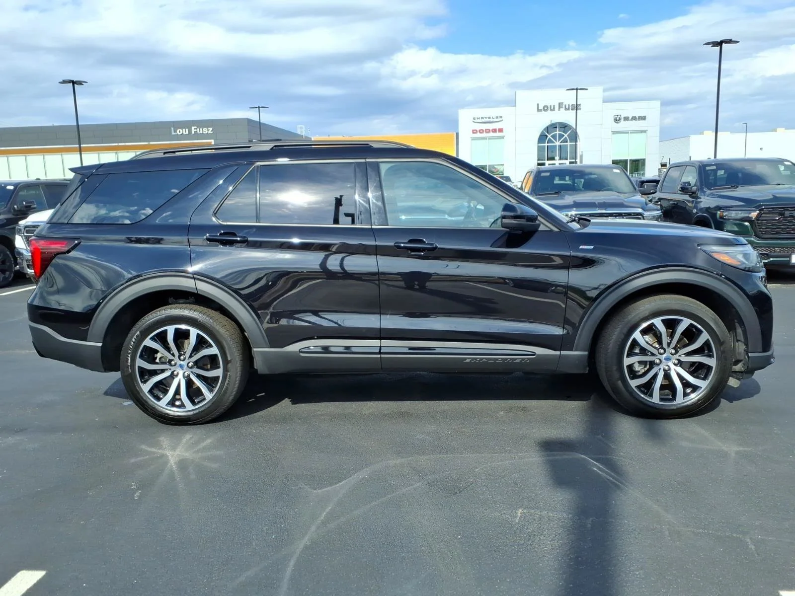 Used 2025 Black Metallic Ford ST-Line image 28