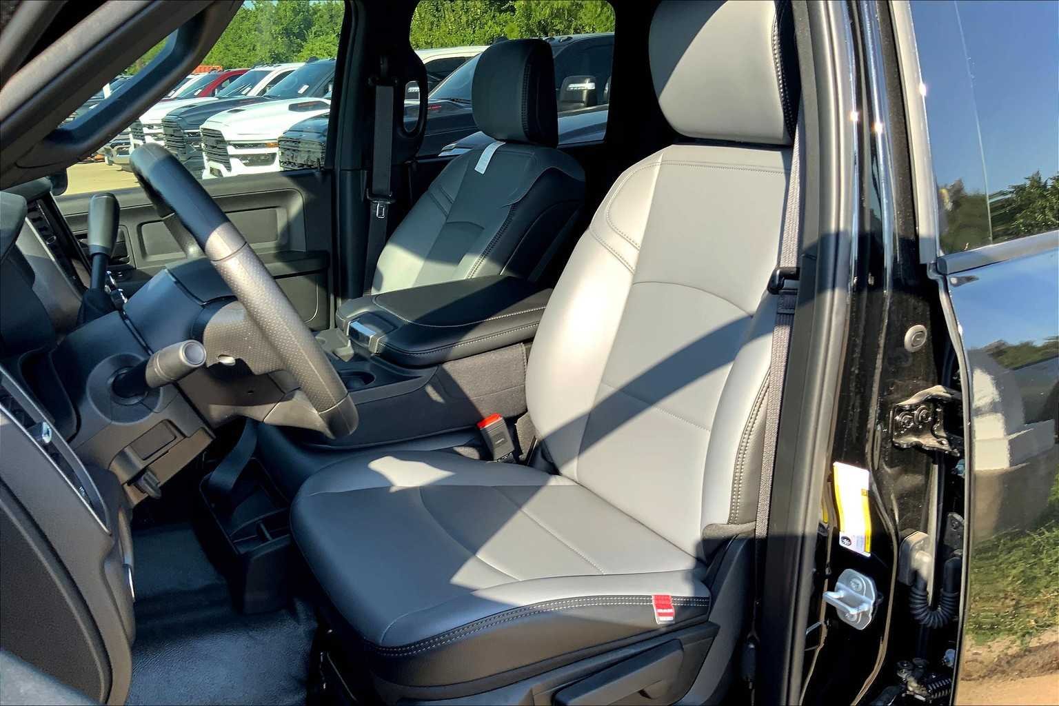 2026 RAM 2500 Tradesman - Photo 9