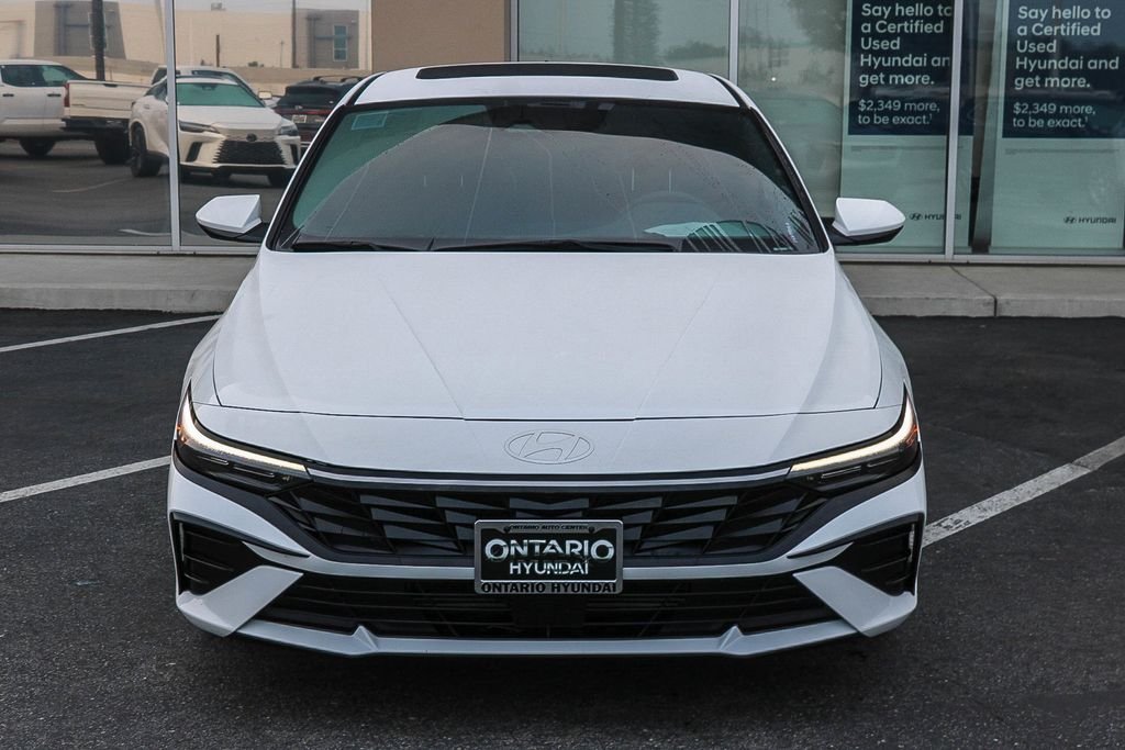 2024 Hyundai Elantra SEL - Photo 2