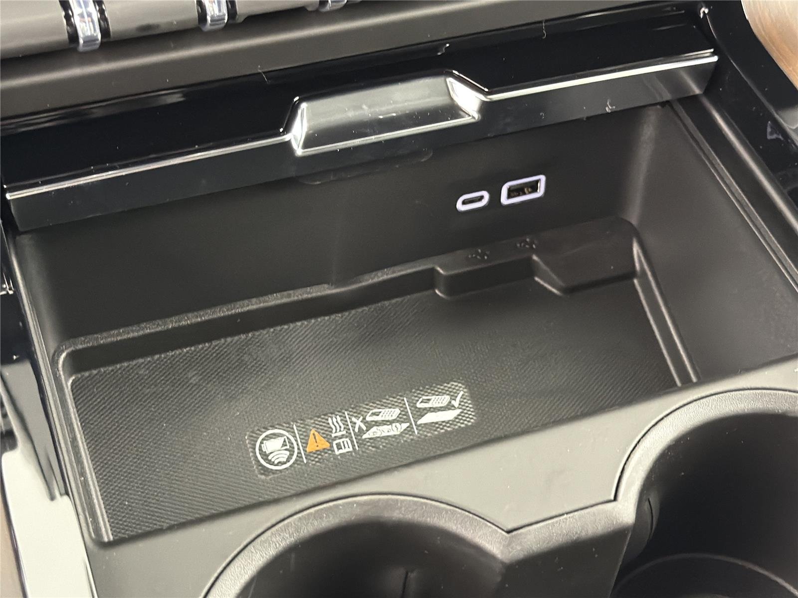 2026 GMC Yukon XL Denali - Photo 34