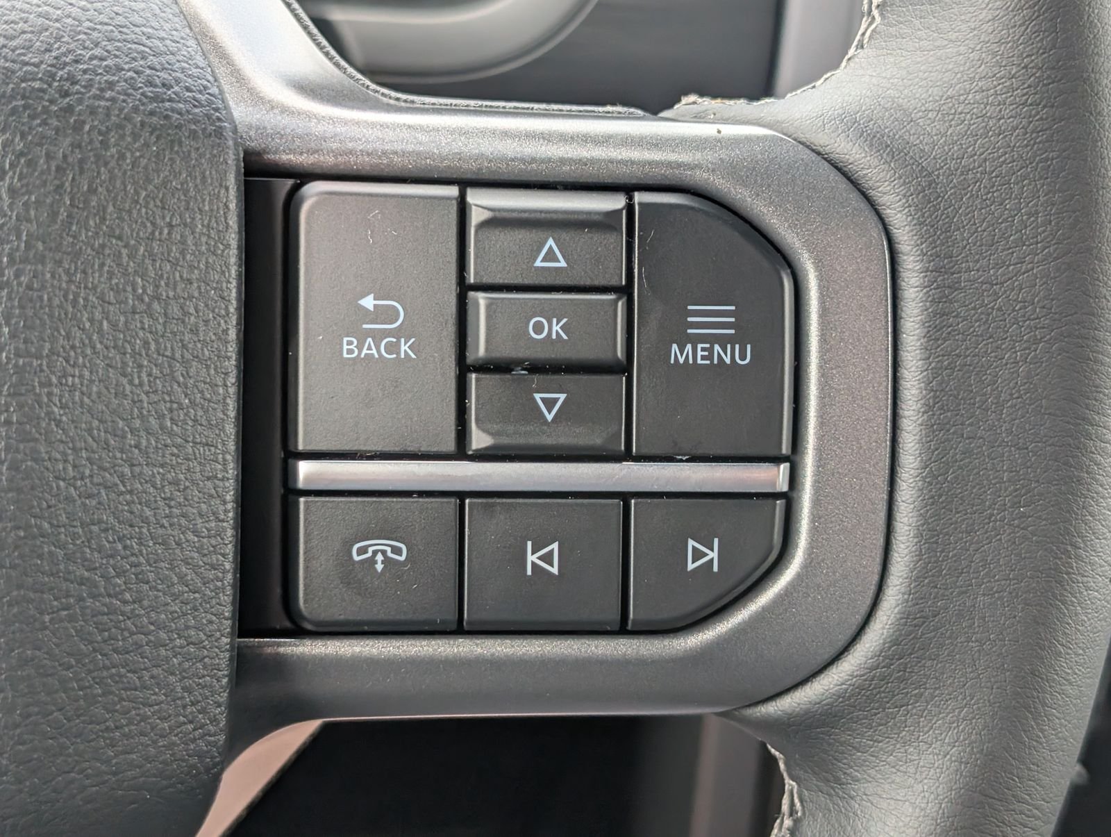 New 2026 Carbonized Gray Metallic Ford XLT image 29