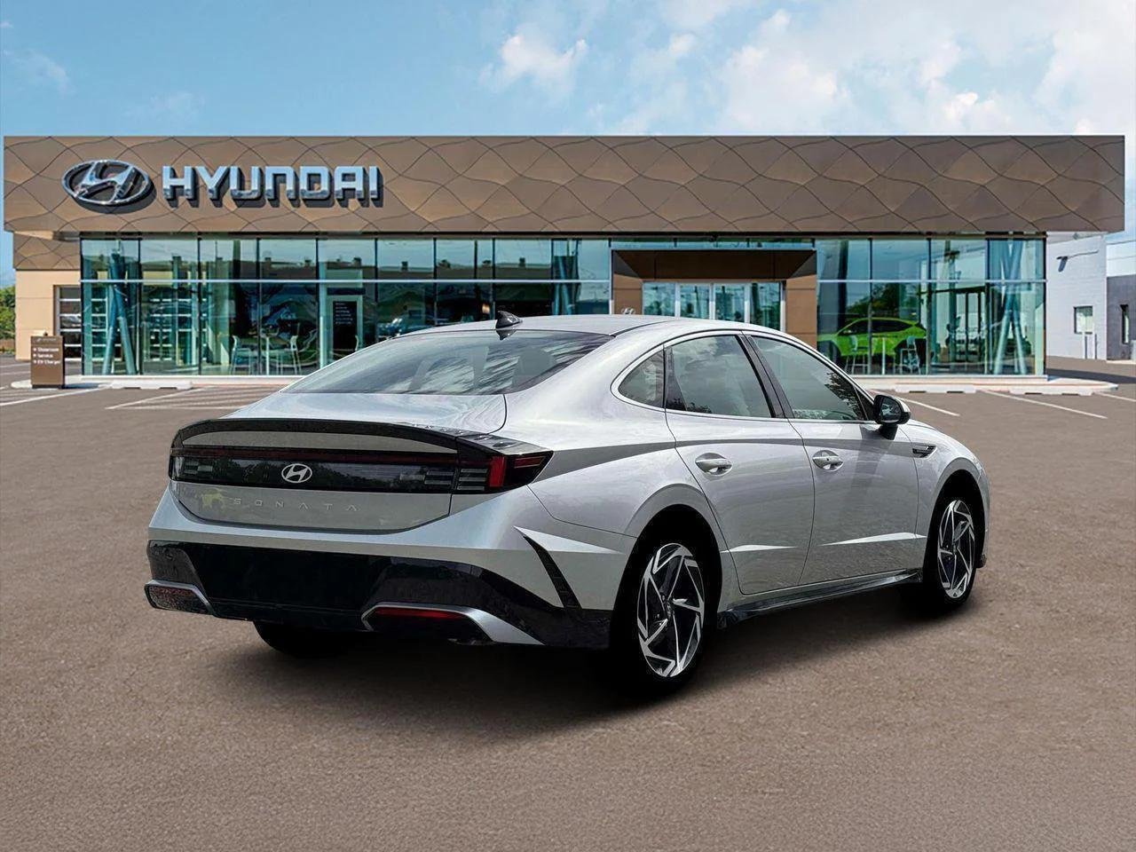New 2026 Silver Hyundai SEL Sport image 7