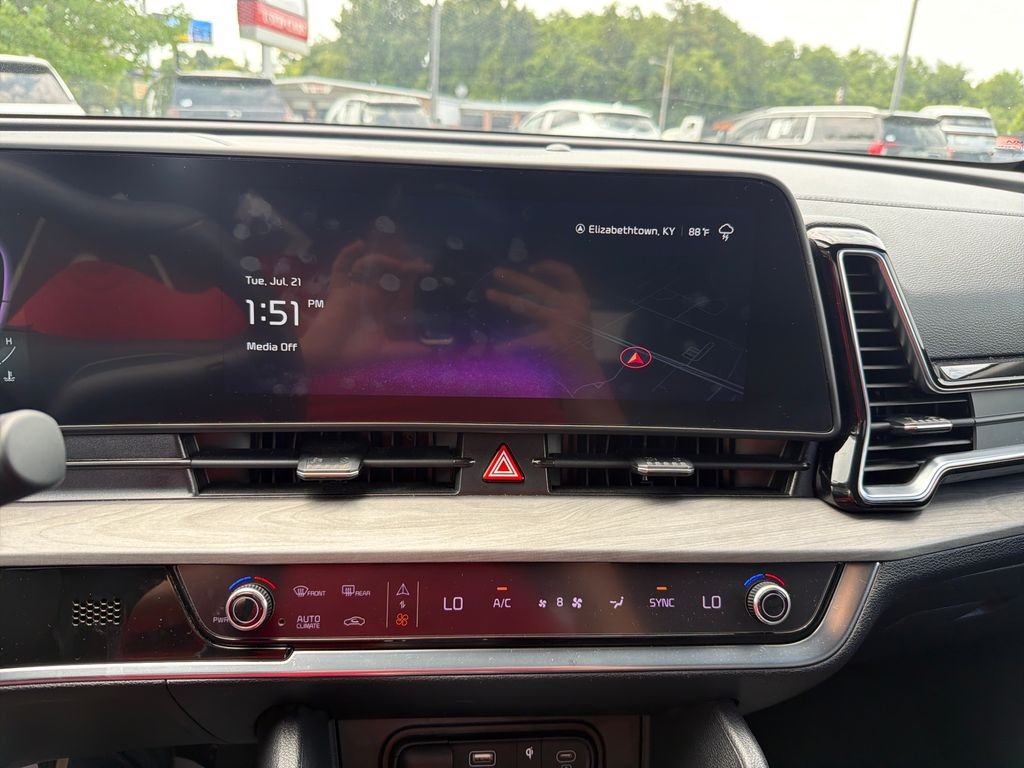 Used 2024 White Kia X-Line image 21