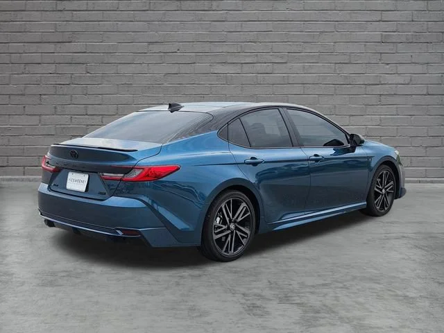 Used 2025  Toyota LE image 5