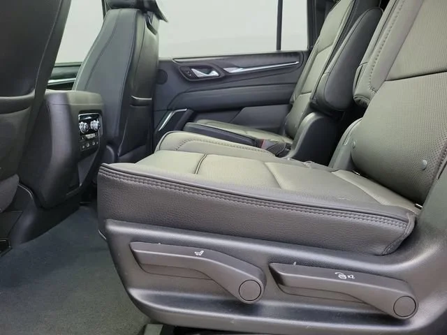Used 2023 Onyx Black GMC Denali image 13