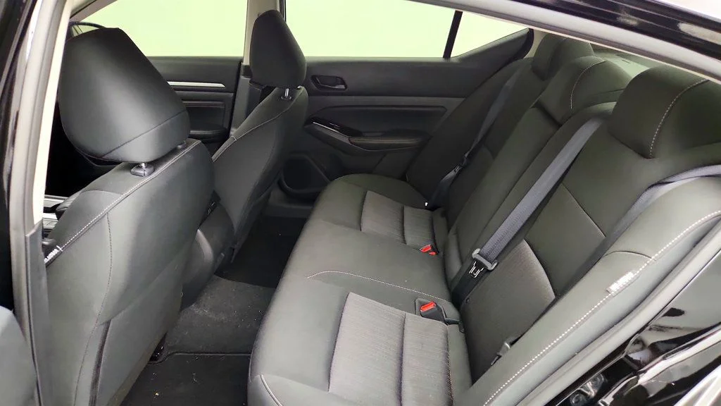 Used 2023 Super Black Nissan 2.5 SV Sedan w/ Moonroof, ProPILOT Assist & 12.3-Inch Touchscree image 20