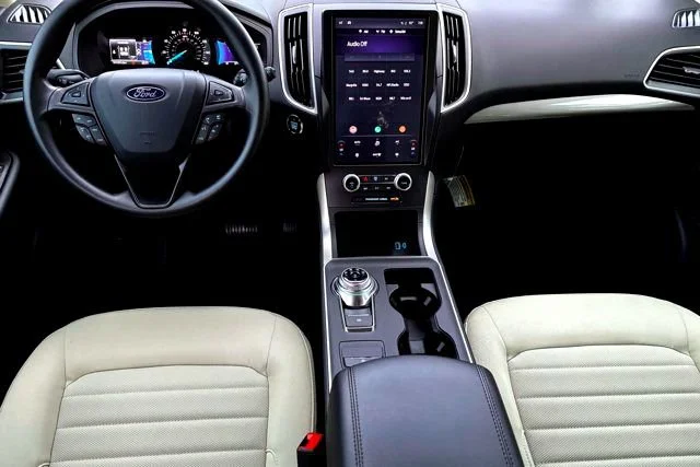 New 2024 Stone Blue Metallic Ford SE image 20
